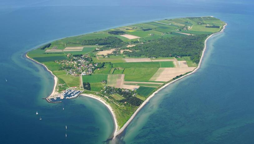 Luftbild von Tunø – autofreie Insel für die ganze Familie