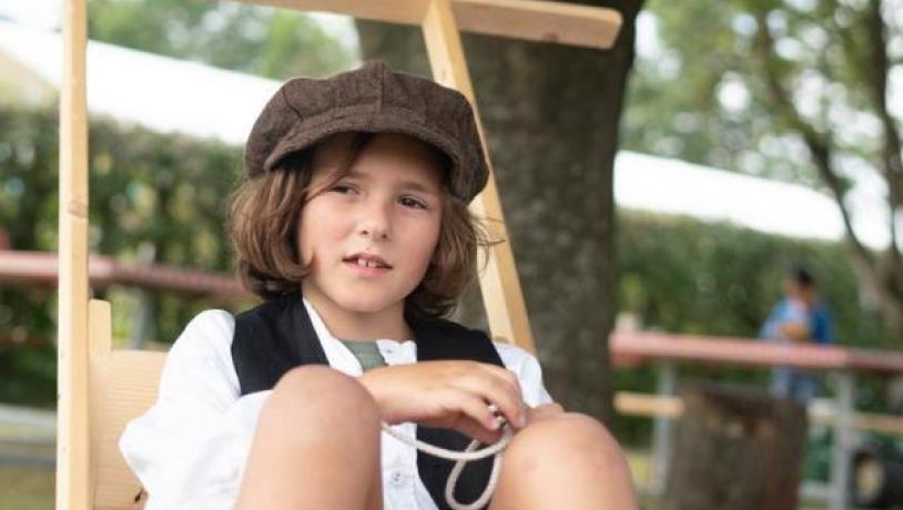 Kinderfreundliche Aktivität im Garten des Glud Museum am Horsens Fjord