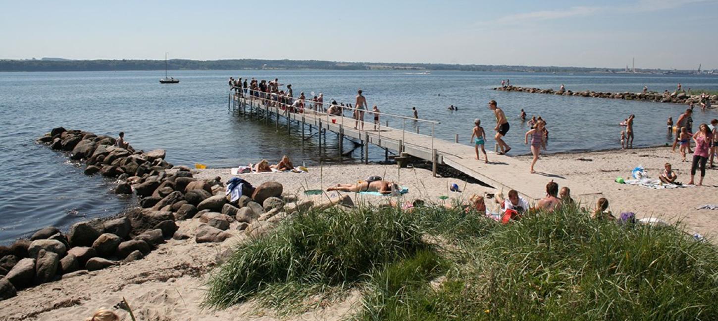Badesteg am Husodde Strand bei Horsens in der Urlaubsregion Küstenland