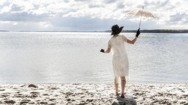 Frau am Langelinie Strand