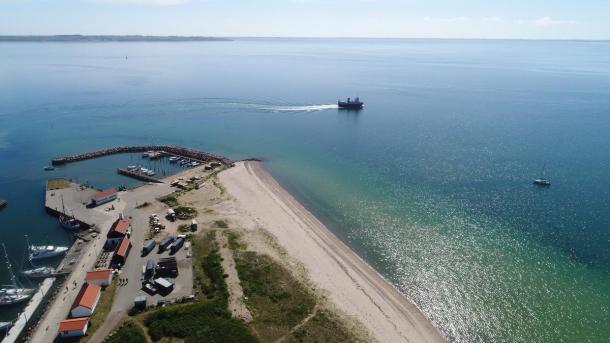 Drohnenbild von Tunø, einer Insel im ostjütischen Inselmeer