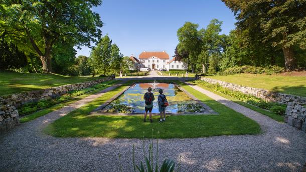 Zwei auf Tour am Palsgaard Schlosspark