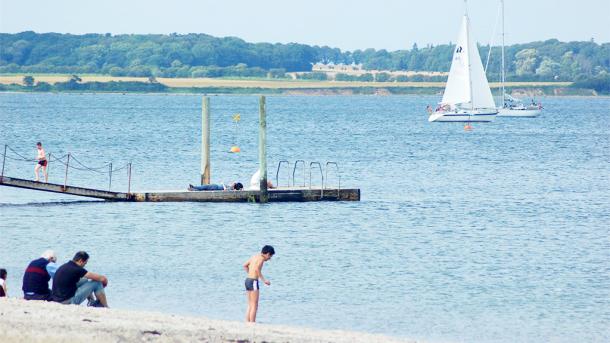 Strandstimmung auf dem Storstranden in Juelsminde – ein Teil des Küstenlandes