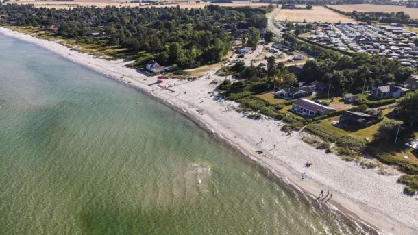 Luftfoto af Saksild Strand