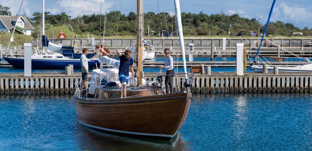 Sejlbåd i Tunø Havn