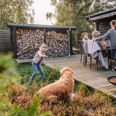 Familie im Ferienhaus von Feriepartner im Küstenland in Dänemark